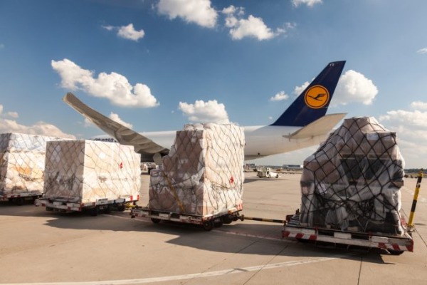 国际空运中如何避免货物运输的风险